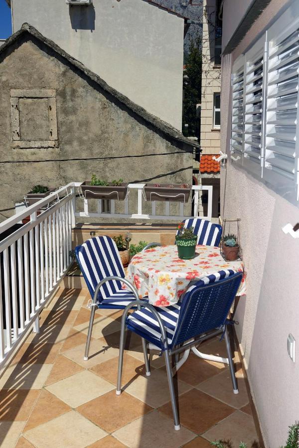 Two-Bedroom Apartment In The Centre Makarska Extérieur photo
