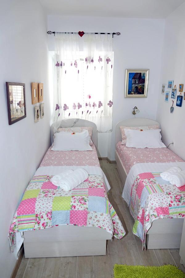 Two-Bedroom Apartment In The Centre Makarska Extérieur photo
