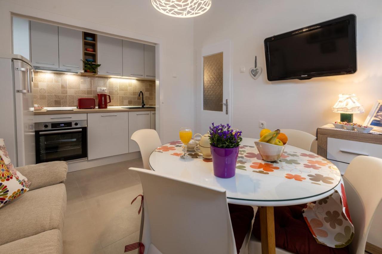 Two-Bedroom Apartment In The Centre Makarska Extérieur photo