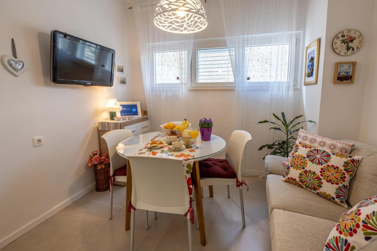 Two-Bedroom Apartment In The Centre Makarska Extérieur photo