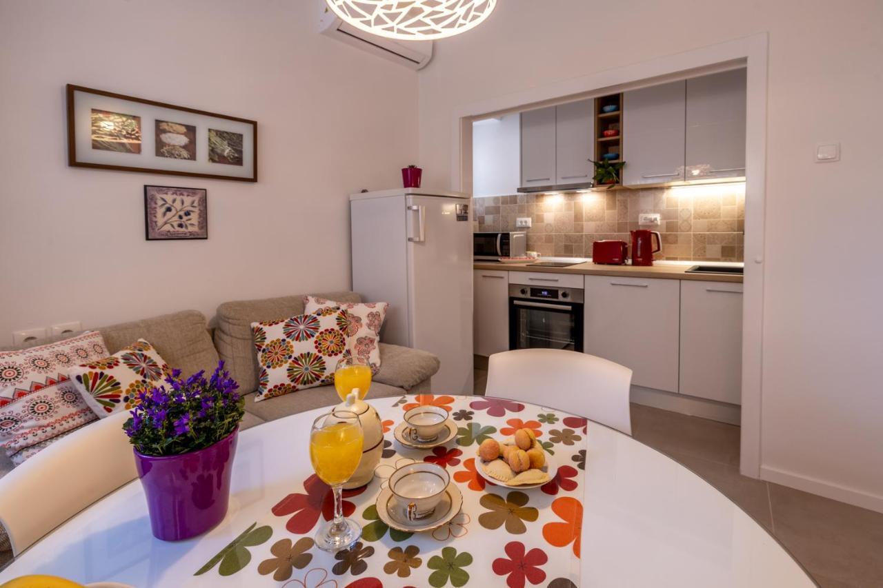 Two-Bedroom Apartment In The Centre Makarska Extérieur photo